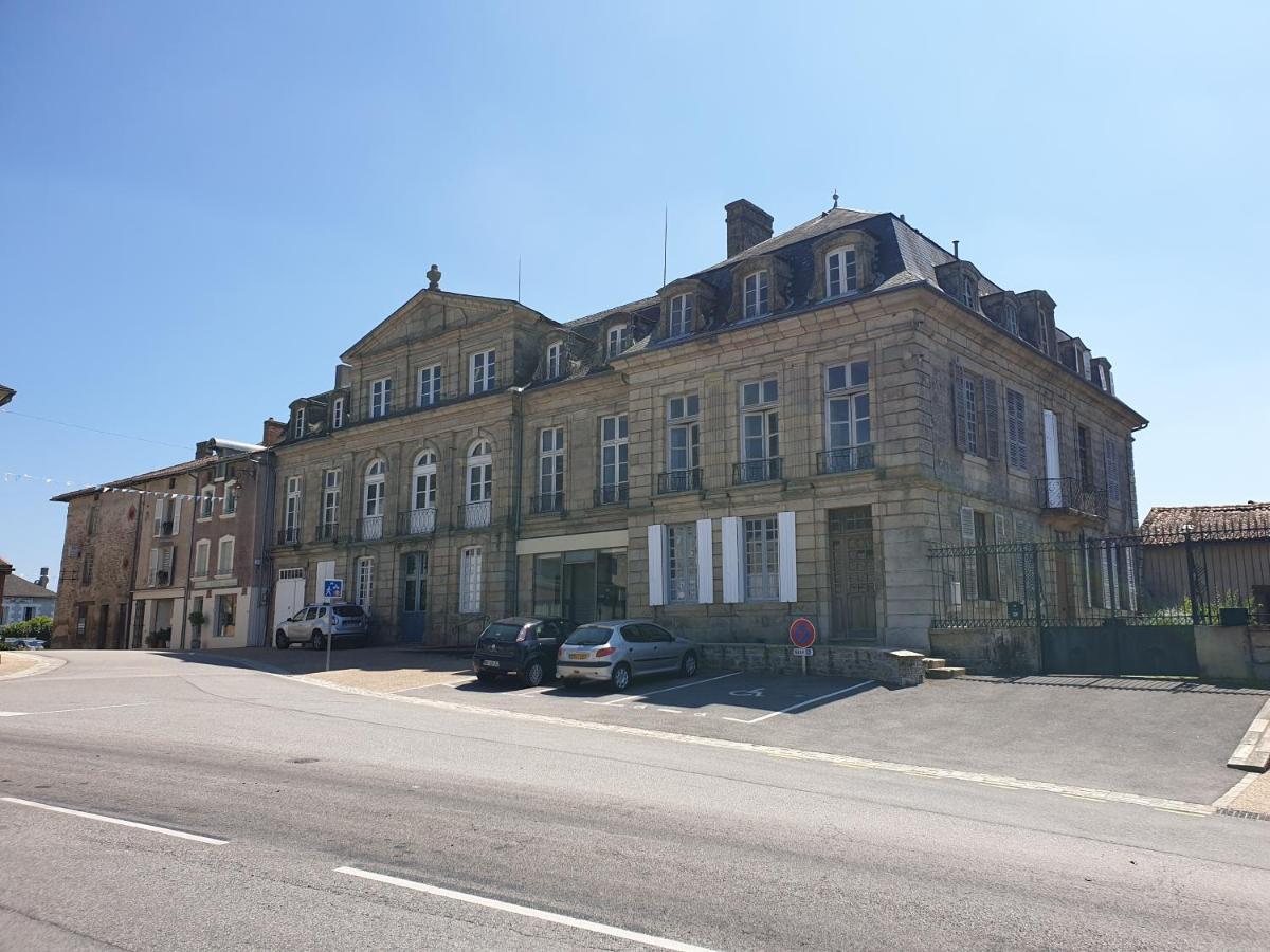 Le Chateau Hotel Chateauponsac Exterior photo